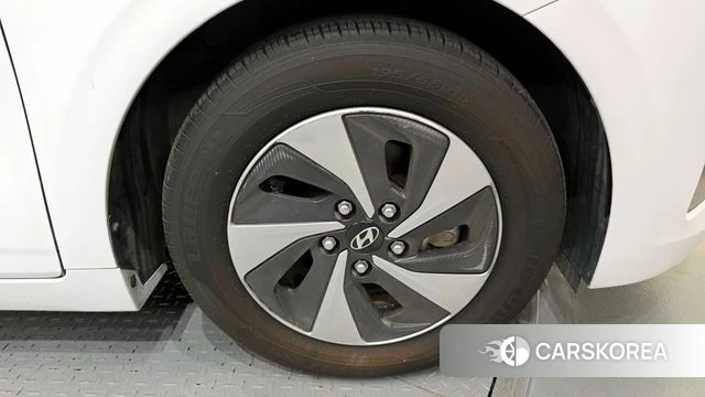 Hyundai Ionic Hybrid id 4345350 из Кореи 13