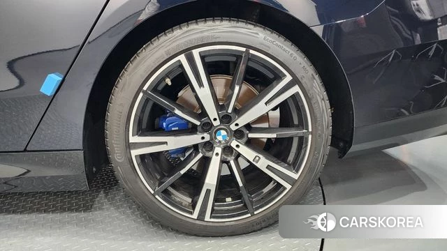 BMW 5 Series (G60) id 4590514 из Кореи 13