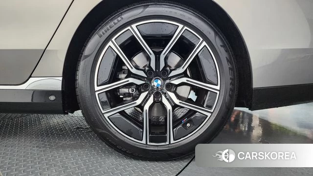 BMW 7 Series (G70) id 4548565 из Кореи 13