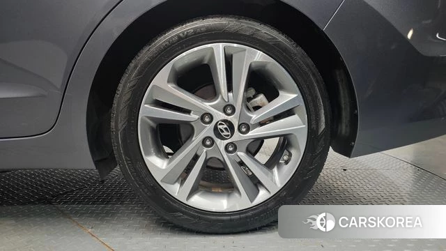 Hyundai Avante AD id 4520666 из Кореи 13