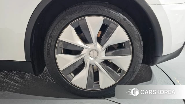 Tesla Model Y id 4549275 из Кореи 13