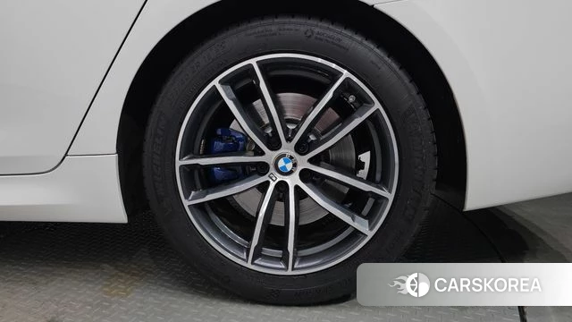 BMW 5 Series (G30) id 4871978 из Кореи 13