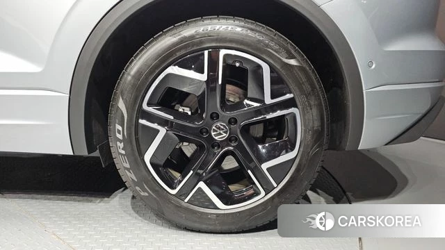 Volkswagen Touareg 3rd generation id 4782790 из Кореи 13