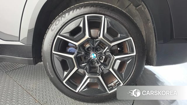 BMW XM (G09) id 4715422 из Кореи 13
