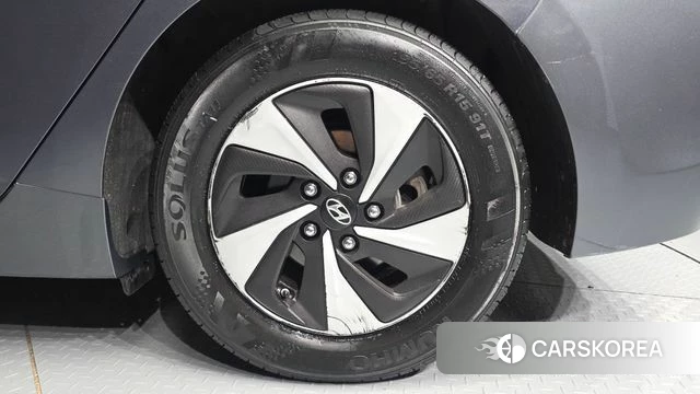 Hyundai Ionic Hybrid id 4521060 из Кореи 13