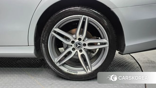 Mercedes-Benz E-Class W213 id 4581233 из Кореи 13