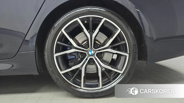 BMW 5 Series (G30) id 4349836 из Кореи 13