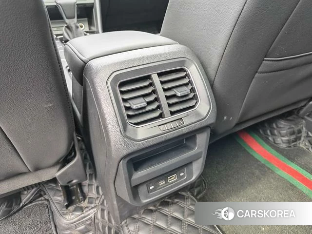 Volkswagen Tiguan L id 4263971 из Китая 13