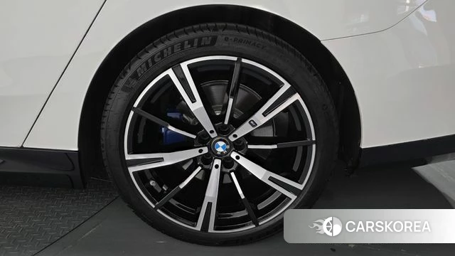 BMW 5 Series (G60) id 4777941 из Кореи 13