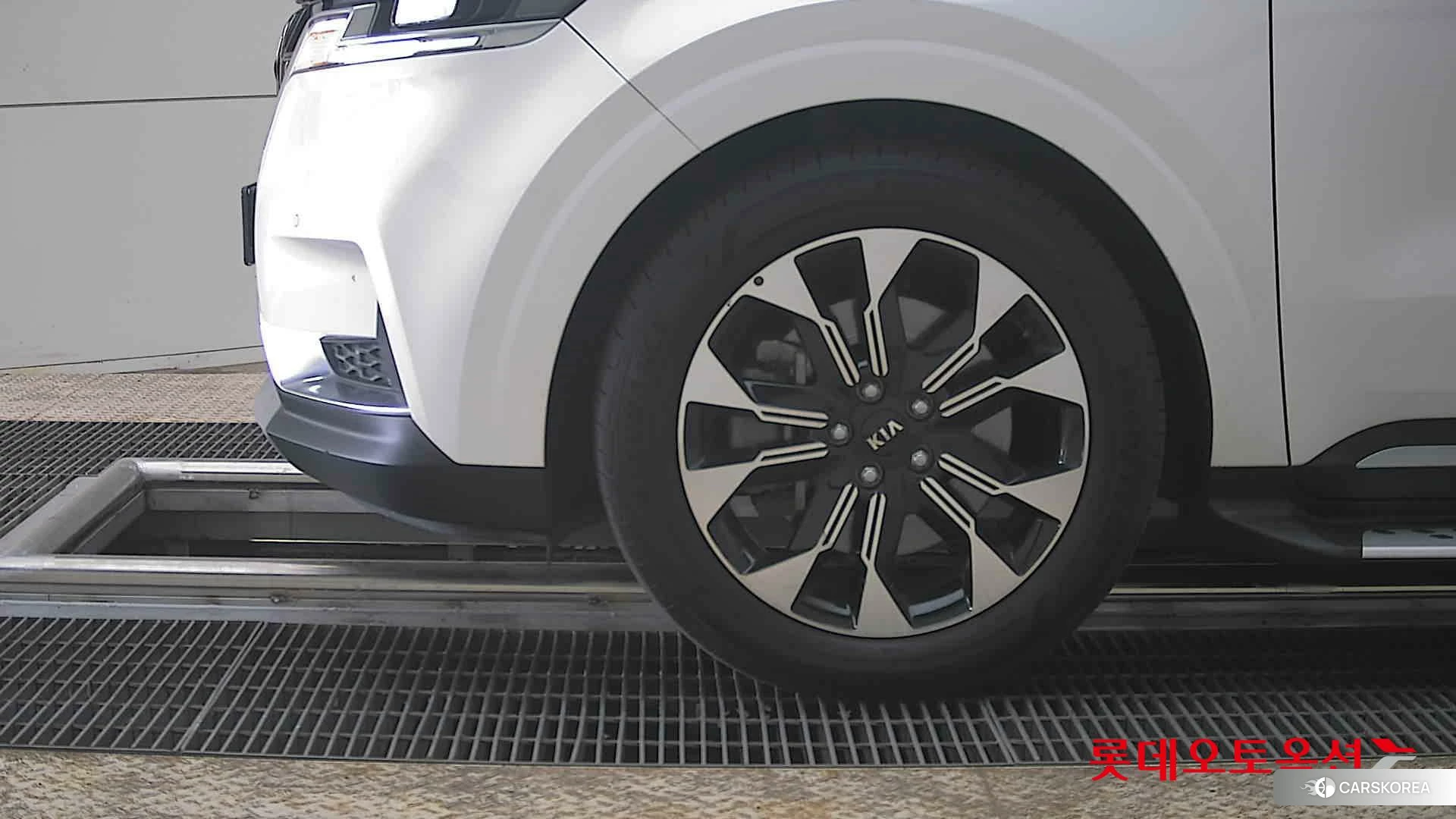 Kia Carnival Limousine id 3888376 из Кореи 13