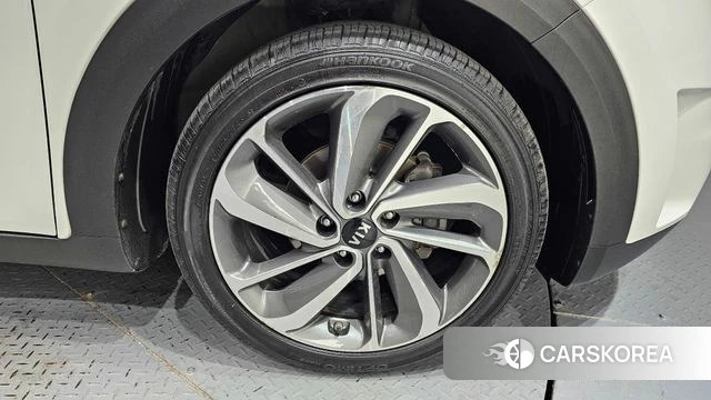 Kia Niro id 4251328 из Кореи 13