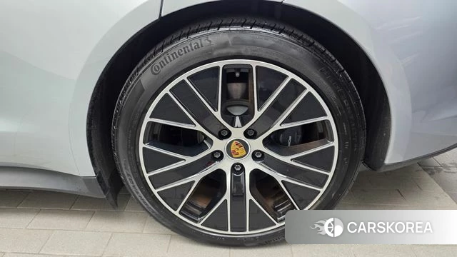 Porsche Taycan id 4624022 из Кореи 13