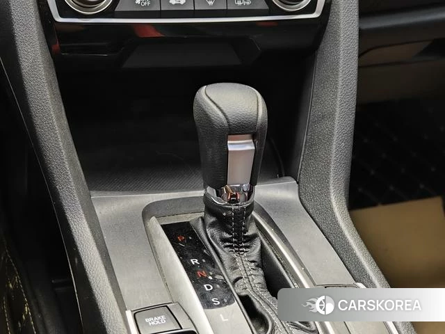 Honda Civic id 4220907 из Китая 13