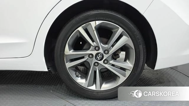 Hyundai Avante AD id 4197195 из Кореи 13