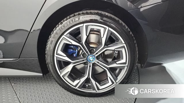 BMW i4 id 4337684 из Кореи 13