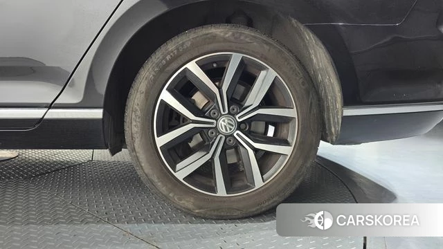 Volkswagen Passat GT (B8) id 4776347 из Кореи 13