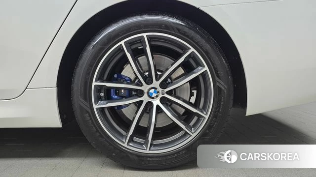 BMW 5 Series (G30) id 4560883 из Кореи 13
