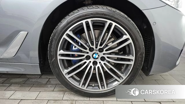 BMW 5 Series (G30) id 4568529 из Кореи 13
