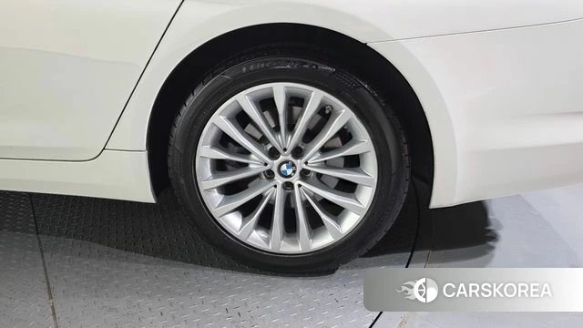BMW 5 Series (G30) id 4285292 из Кореи 13