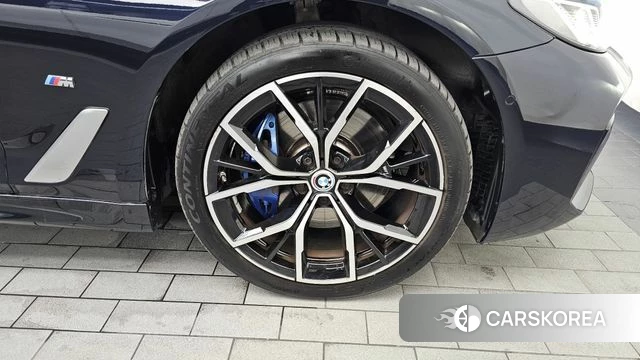 BMW 5 Series (G30) id 4641933 из Кореи 13