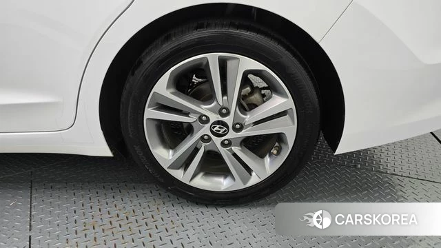 Hyundai Avante AD id 4850073 из Кореи 13