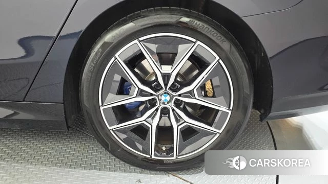 BMW 5 Series (G60) id 4916493 из Кореи 13