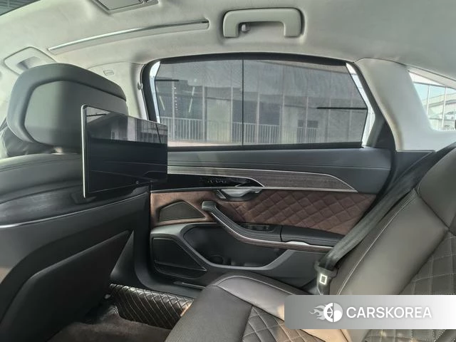 Audi A8 id 4261801 из Китая 13