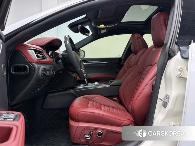 Maserati Ghibli id 4213912 из Китая 13