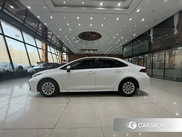 Toyota Corolla id 4257089 из Китая 13