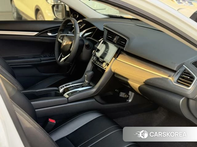 Honda Civic id 4276714 из Китая 13