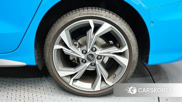 Audi A3 (8Y) id 4421975 из Кореи 13