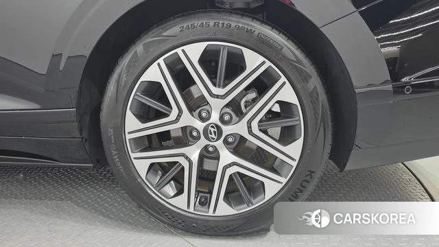 Hyundai Grandeur Hybrid (GN7) id 4917004 из Кореи 13