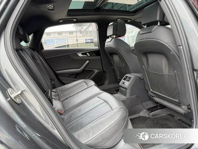 Audi A4L id 4299589 из Китая 13