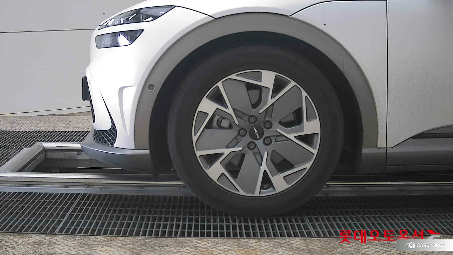 Hyundai GV60 id 3882112 из Кореи 13