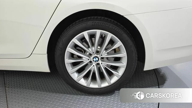 BMW 5 Series (G30) id 4693191 из Кореи 13