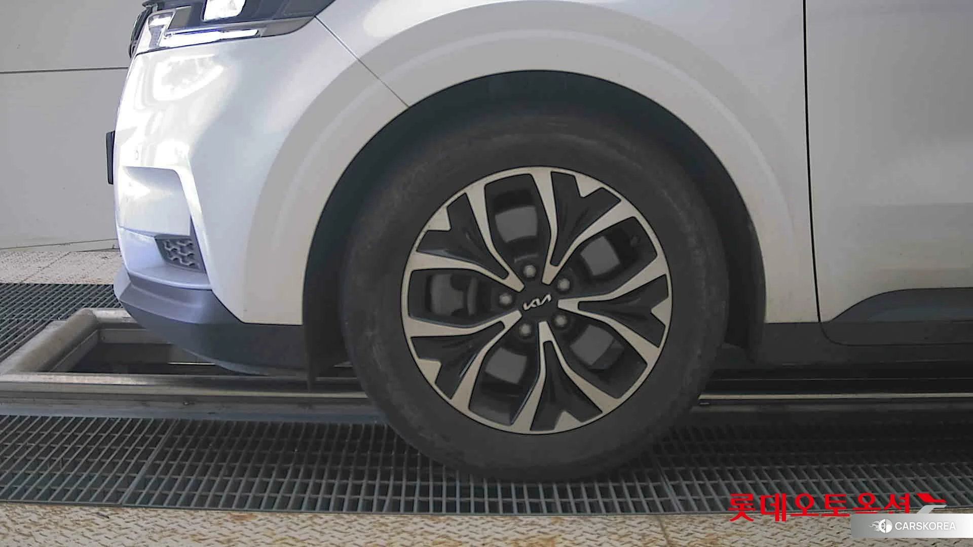 Kia Carnival id 4679348 из Кореи 13