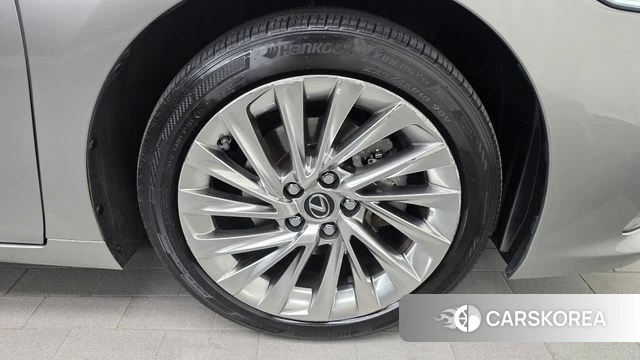 Lexus ES300h 7th generation id 4683590 из Кореи 13