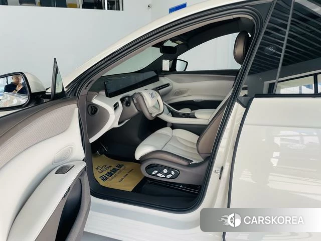 Zhiji Automobile Zhiji LS7 id 4198791 из Китая 13