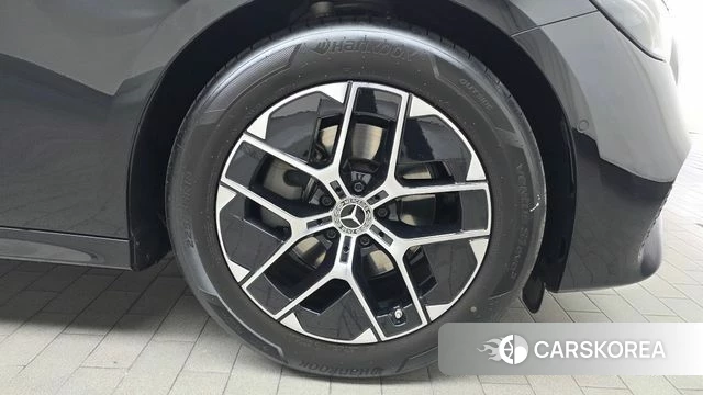 Mercedes-Benz E-Class W214 id 4307892 из Кореи 13