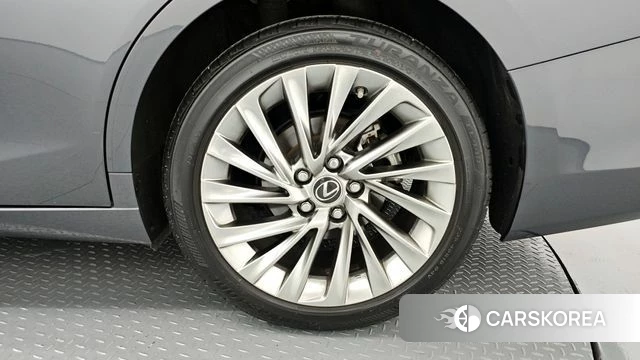 Lexus ES300h 7th generation id 4349715 из Кореи 13