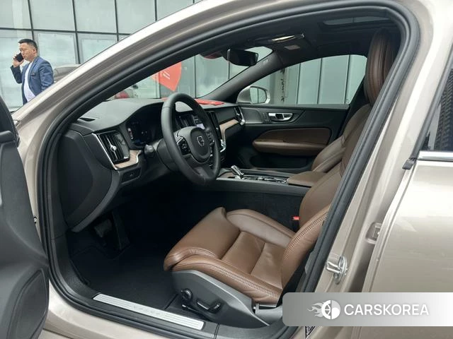 Volvo S60 id 3908622 из Китая 13