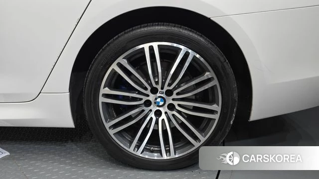 BMW 5 Series (G30) id 4894823 из Кореи 13