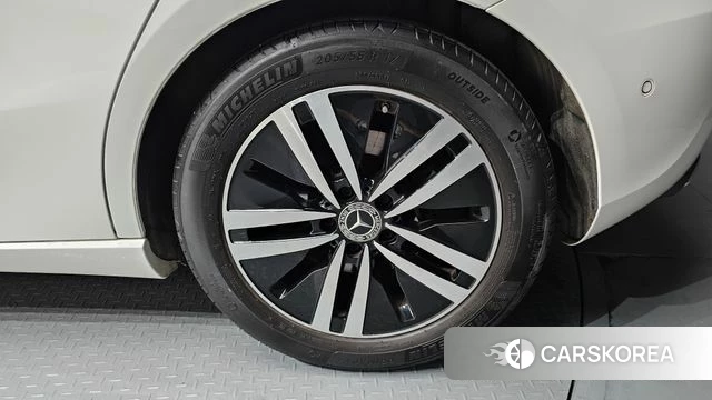 Mercedes-Benz A-Class W177 id 4562077 из Кореи 13