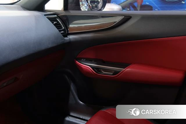 Lexus NX id 4261975 из Китая 13