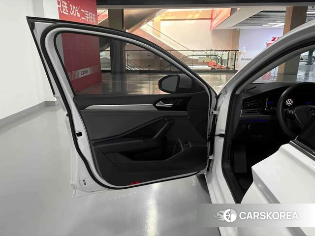 Volkswagen Sagitar id 4353245 из Китая 13