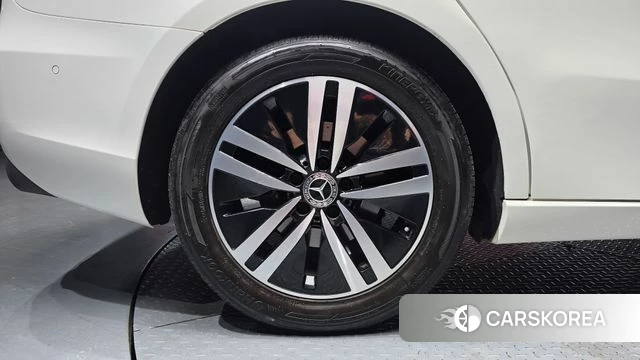 Mercedes-Benz A-Class W177 id 4604356 из Кореи 13