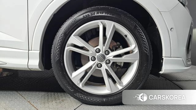 Audi Q3 (F3) id 4667094 из Кореи 13