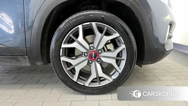 Kia Seltos id 4323994 из Кореи 13