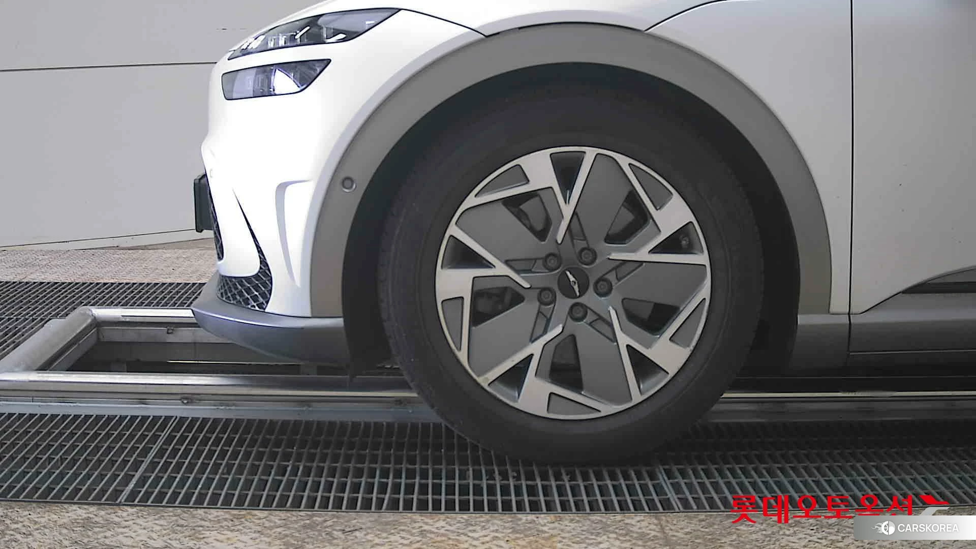 Hyundai GV60 id 3882074 из Кореи 13