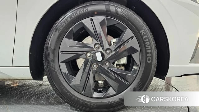 Hyundai Avante Hybrid (CN7) id 4488744 из Кореи 13